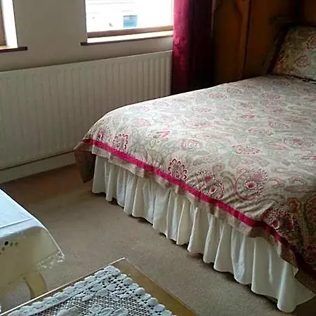 Hillcrest Bed & Breakfast 3*